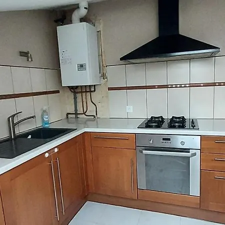 Apartment Sous Les Toits Spinaliens, Proche Commerces *
