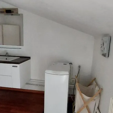Sous Les Toits Spinaliens, Proche Commerces Apartment *